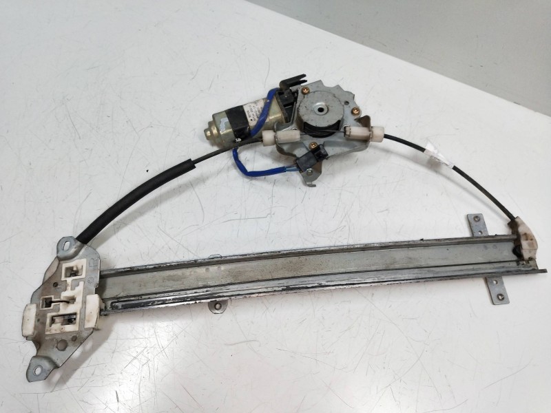 Recambio de elevalunas delantero derecho para nissan pick-up (d22) 2.5 turbodiesel referencia OEM IAM 807302S410  4P Recambio de elevalunas delantero derecho para nissan pick-up (d22) 2.5 turbodiesel referencia OEM IAM 807302S410  4P