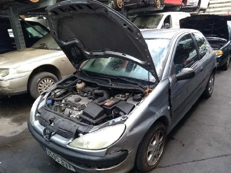 peugeot 206 berlina del año 2002