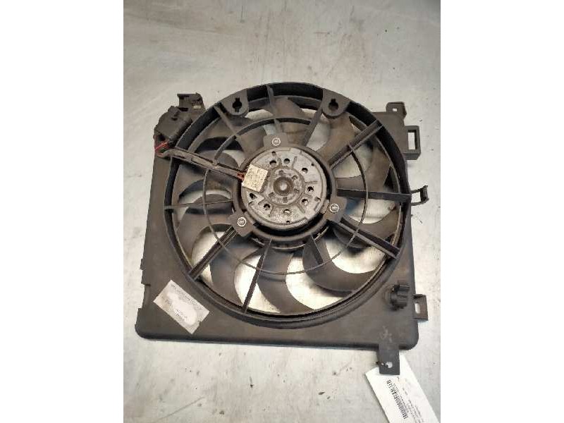 Recambio de electroventilador para opel astra h berlina 1.7 16v cdti referencia OEM IAM 3136613311 0130303304 24467444