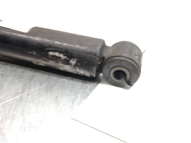Recambio de amortiguador trasero para alfa romeo 145 2.0 turbodiesel referencia OEM IAM   