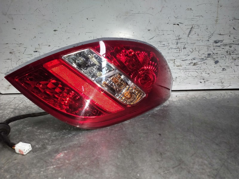 Recambio de piloto trasero derecho para hyundai i20 classic referencia OEM IAM 924021J000  