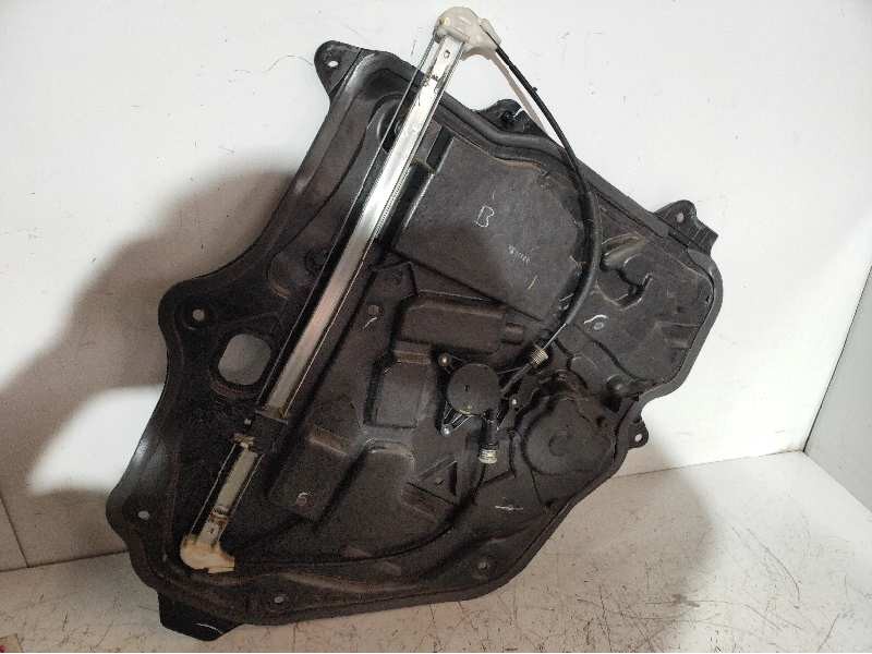 Recambio de elevalunas trasero derecho para mazda 5 berl. (cr) 2.0 crtd active+ (105kw) referencia OEM IAM C2357297X  
