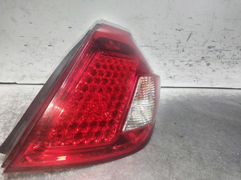 Recambio de piloto trasero derecho para kia cee´d drive referencia OEM IAM   