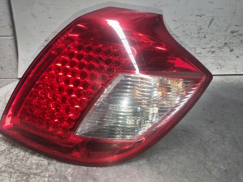 Recambio de piloto trasero derecho para kia cee´d drive referencia OEM IAM   