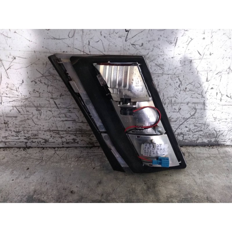 Recambio de piloto trasero derecho interior para mercedes clase clc (cl203) clc 2.2 cdi cat referencia OEM IAM A2038205464KZ  