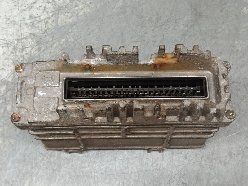 Recambio de centralita motor uce para volkswagen polo classic (6v2) básico referencia OEM IAM 0261203752 0261203753 6K0907311B