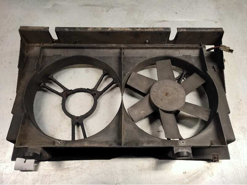 Recambio de electroventilador para peugeot 309 sr referencia OEM IAM 9602372080  