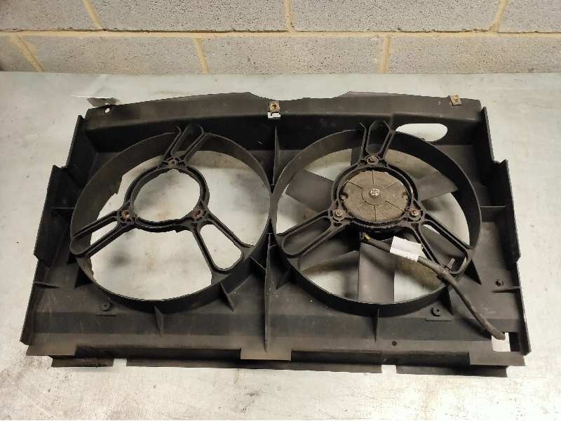 Recambio de electroventilador para peugeot 309 sr referencia OEM IAM 9602372080  