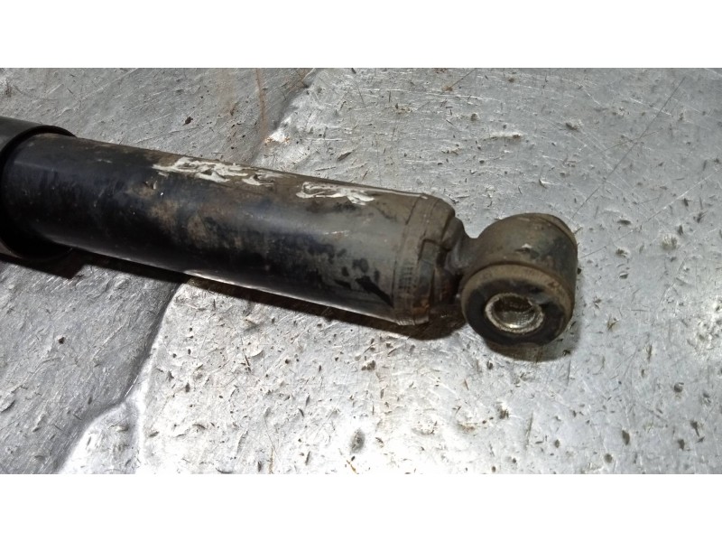 Recambio de amortiguador delantero derecho para renault maxity fg 130.35/45 referencia OEM IAM   