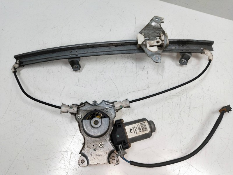 Recambio de elevalunas delantero derecho para nissan primera berlina (p11) competence referencia OEM IAM 400600T5  4P
