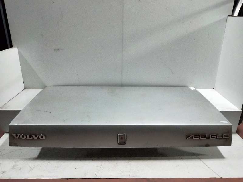 Recambio de tapa maletero para volvo serie 760 berlina/familiar referencia OEM IAM    Recambio de tapa maletero para volvo serie 760 berlina/familiar referencia OEM IAM