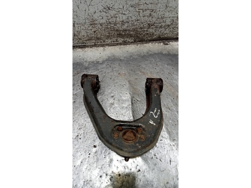 Recambio de brazo suspension superior delantero izquierdo para renault maxity fg 130.35/45 referencia OEM IAM   