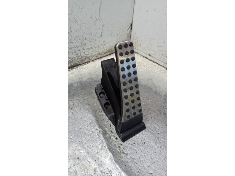 Recambio de potenciometro pedal para mercedes clase c (w204) coupe c 220 cdi blueefficiency (204.302) referencia OEM IAM A204300