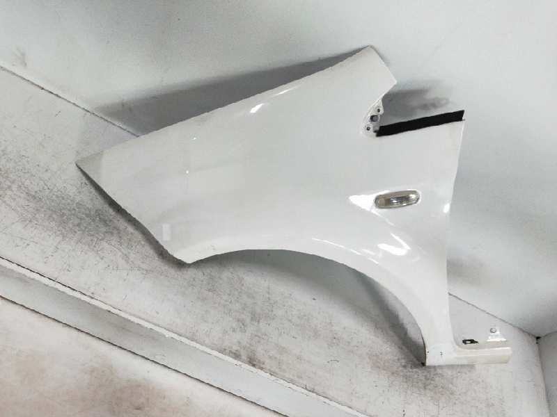 Recambio de aleta delantera izquierda para fiat linea (110) dynamic referencia OEM IAM   