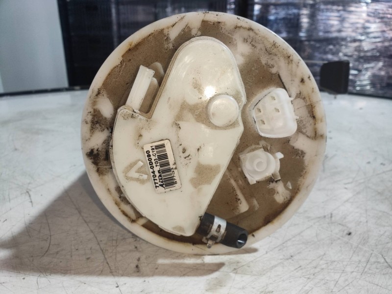 Recambio de bomba combustible para toyota yaris hybrid active referencia OEM IAM 777040D090 7G3C191 