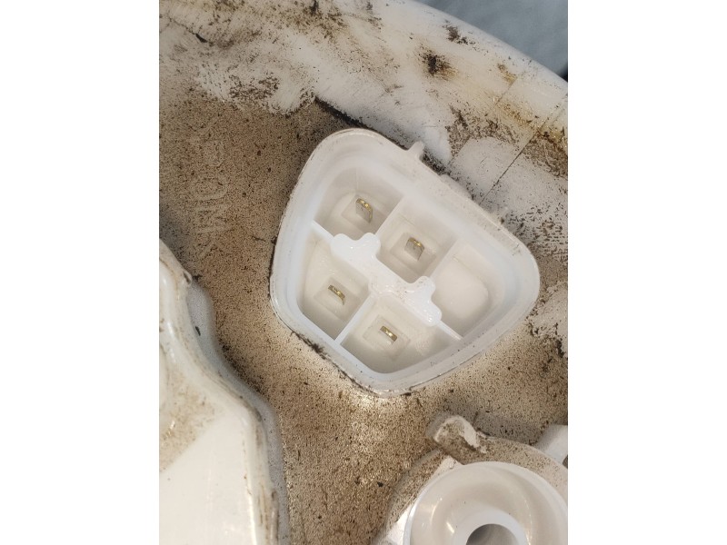 Recambio de bomba combustible para toyota yaris hybrid active referencia OEM IAM 777040D090 7G3C191 