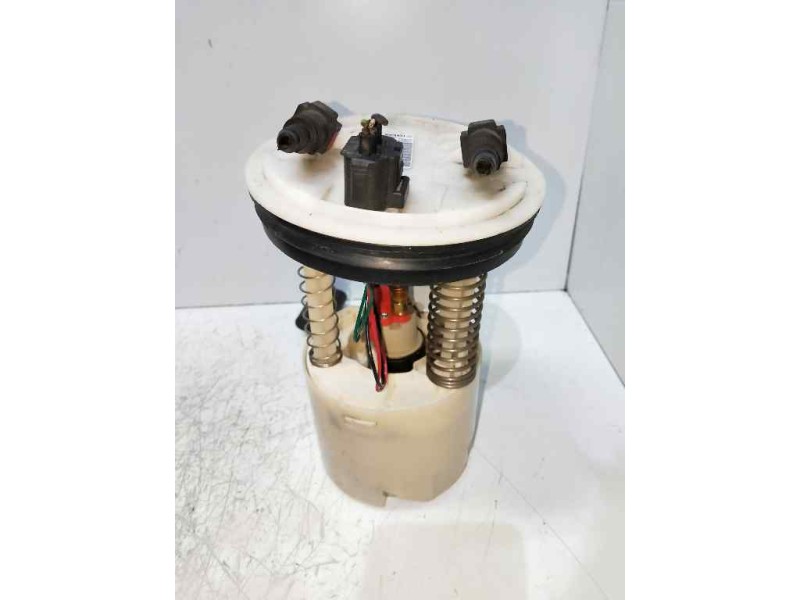 Recambio de bomba combustible para ford fiesta (cbk) ambiente referencia OEM IAM KWN831 AFORADOR 