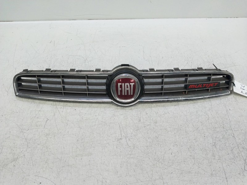 Recambio de rejilla delantera para fiat bravo (198) 1.9 jtd 16v cat referencia OEM IAM   
