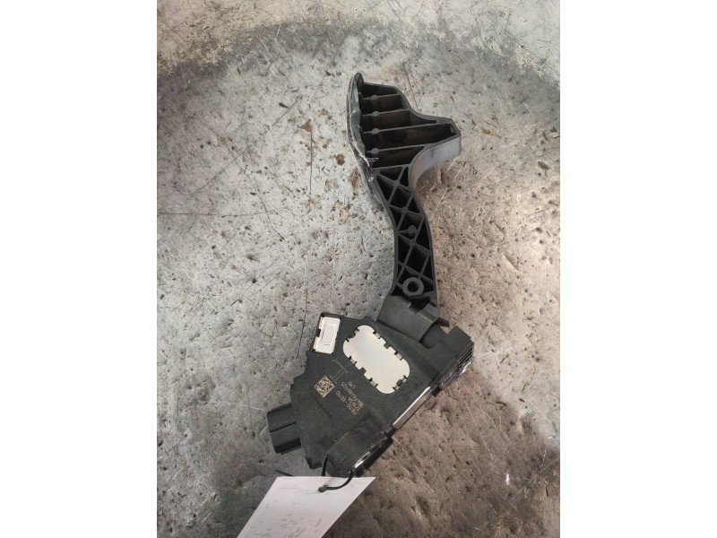 Recambio de potenciometro pedal para toyota yaris hybrid active referencia OEM IAM 781100D110  
