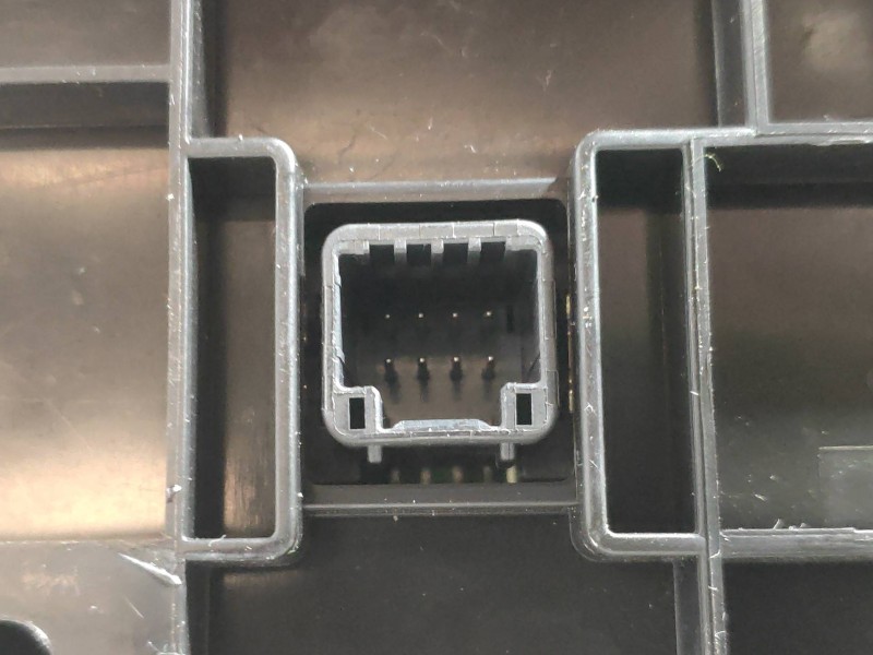 Recambio de mando calefaccion / aire acondicionado para toyota yaris hybrid active referencia OEM IAM 559000D810  