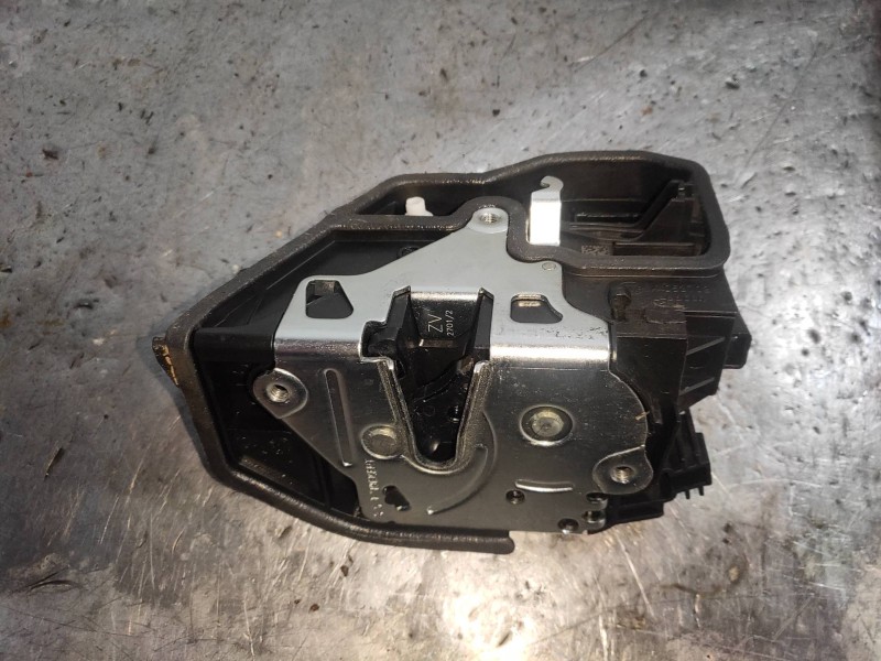 Recambio de motor cierre centralizado trasero izquierdo para bmw serie 5 touring (f11) 530d xdrive referencia OEM IAM 7229459  