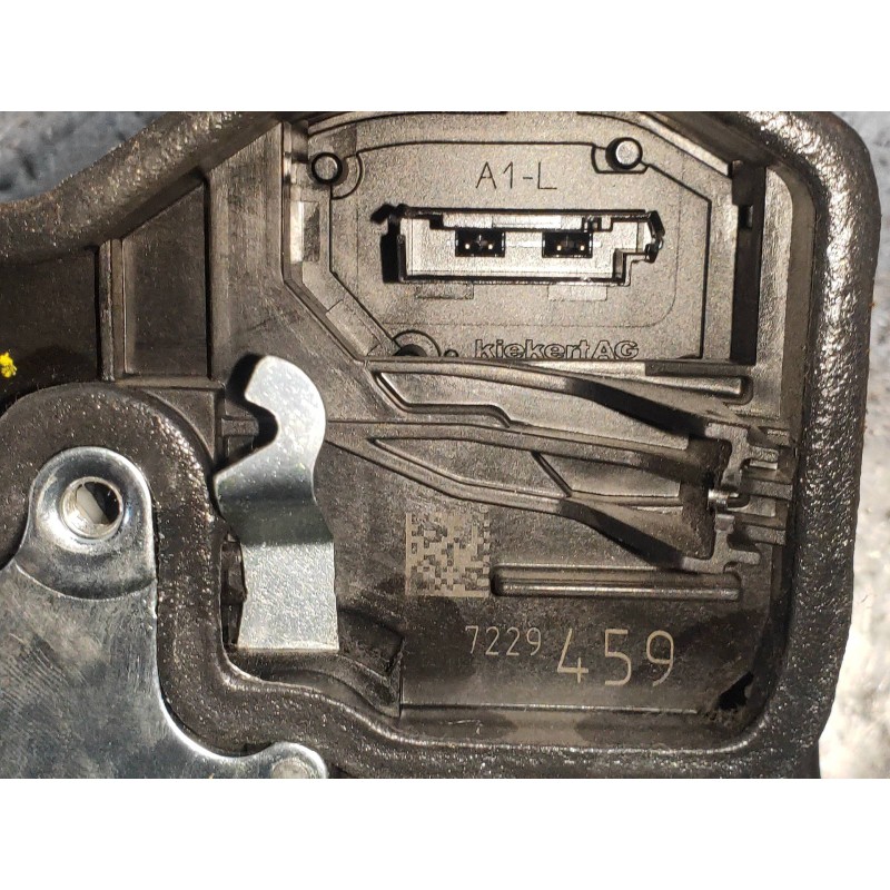 Recambio de motor cierre centralizado trasero izquierdo para bmw serie 5 touring (f11) 530d xdrive referencia OEM IAM 7229459  