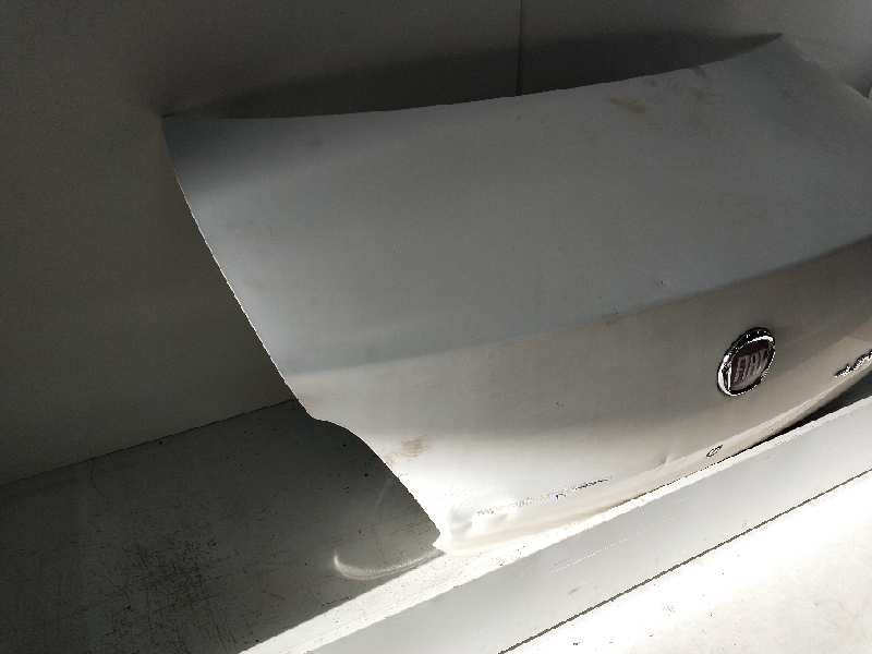 Recambio de tapa maletero para fiat linea (110) dynamic referencia OEM IAM   