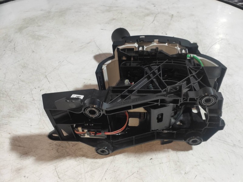 Recambio de palanca cambio para toyota yaris hybrid active referencia OEM IAM   