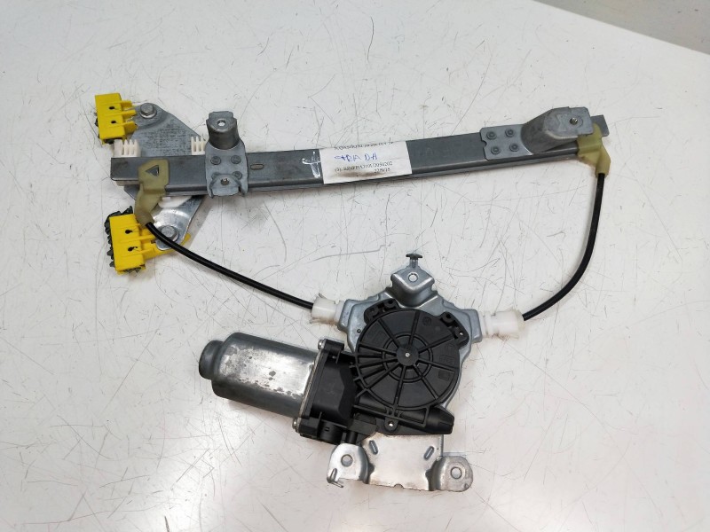 Recambio de elevalunas trasero derecho para nissan qashqai (j10) 2.0 16v cat referencia OEM IAM 402190A  5P