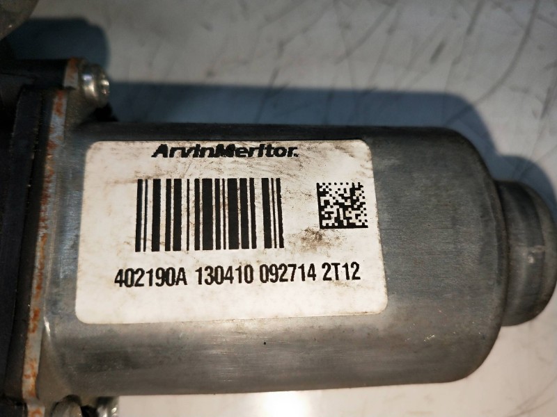 Recambio de elevalunas trasero derecho para nissan qashqai (j10) 2.0 16v cat referencia OEM IAM 402190A  5P