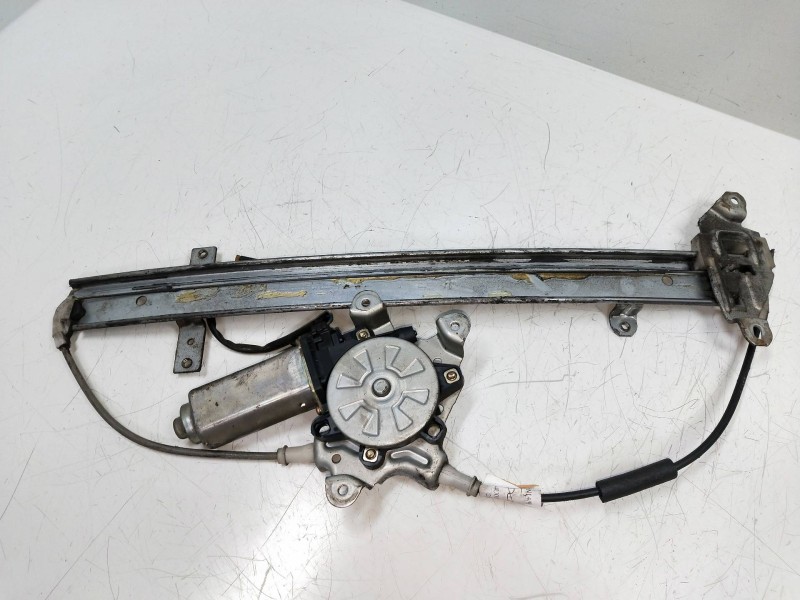 Recambio de elevalunas delantero derecho para nissan sunny berlina (n14) 2.0 diesel referencia OEM IAM 8073052C07  5P