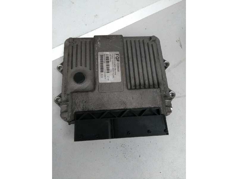 Recambio de centralita motor uce para fiat punto berlina (188) 1.3 jtd cat referencia OEM IAM 55186608 MJD6JFP3 