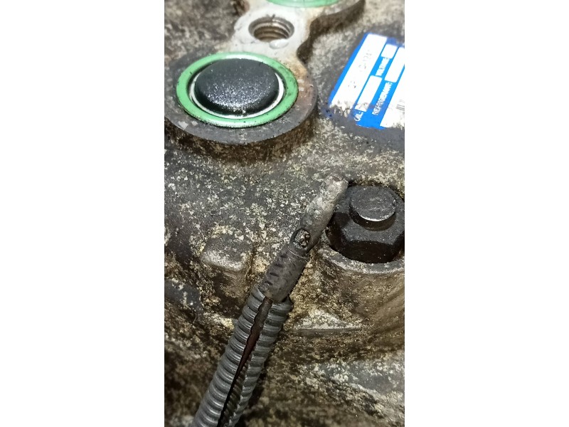 Recambio de compresor aire acondicionado para renault maxity fg 130.35/45 referencia OEM IAM QP15XD1241  