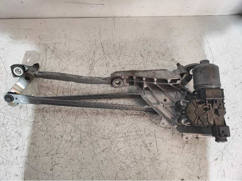 Recambio de motor limpia delantero para ford fiesta (ccn) black edition referencia OEM IAM 0390241574 3397021586 8A6117500AG 8A6