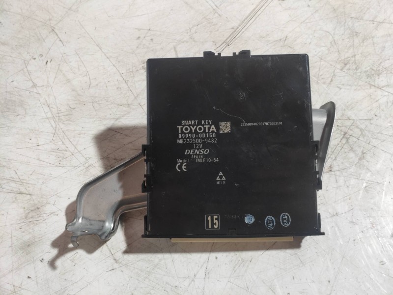 Recambio de modulo electronico para toyota yaris hybrid active referencia OEM IAM 899900D150 MB2325009482 