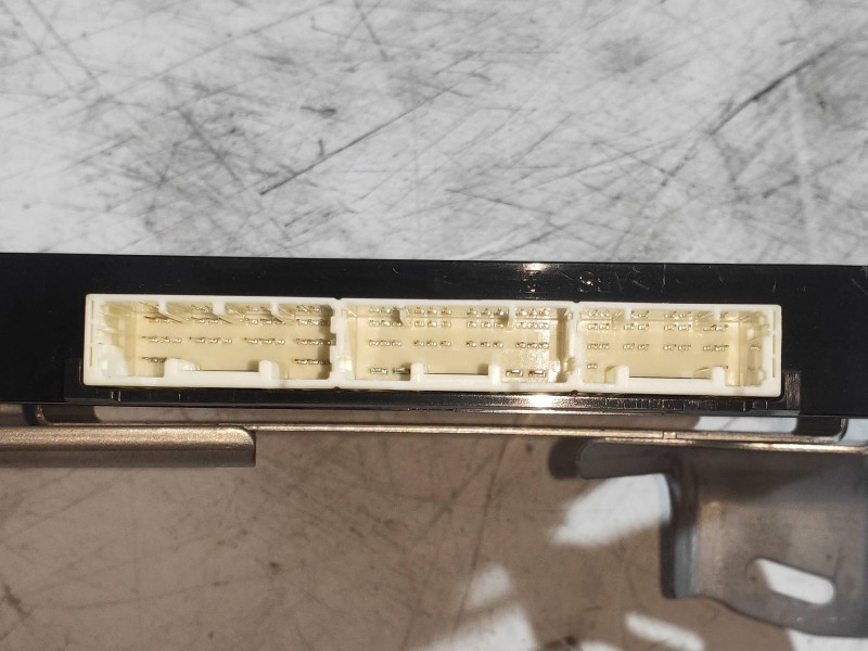 Recambio de modulo electronico para toyota yaris hybrid active referencia OEM IAM 899900D150 MB2325009482 