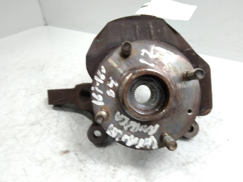 Recambio de mangueta delantera izquierda para chevrolet nubira berlina 1.6 cat referencia OEM IAM   