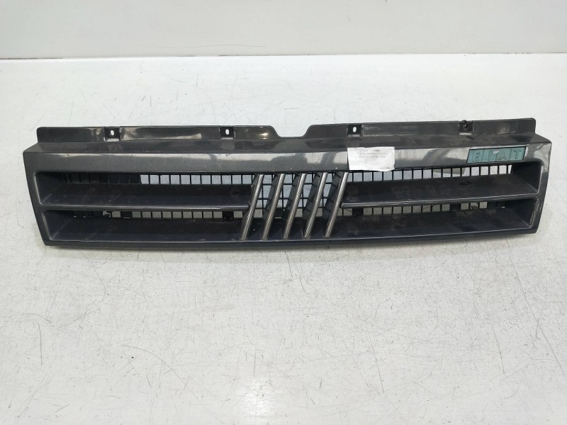 Recambio de rejilla delantera para fiat croma (182) i.e. referencia OEM IAM   