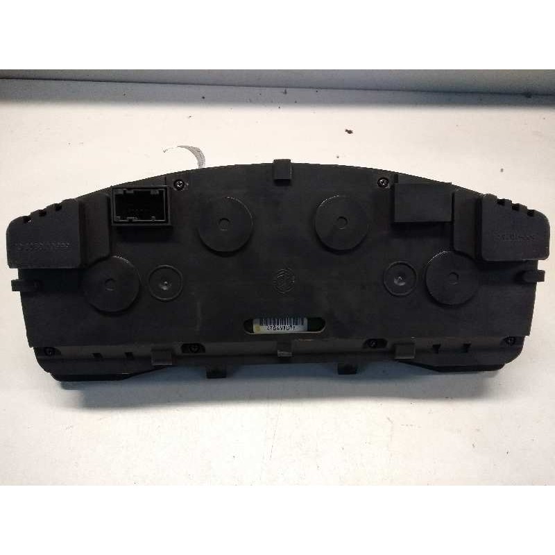 Recambio de cuadro instrumentos para fiat croma (194) 1.9 8v jtd cat (939a1000 / 192a8000) referencia OEM IAM 51735925 2 90271 5