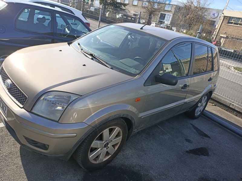 ford fusion (cbk) del año 2003 ford fusion (cbk) del año 2003