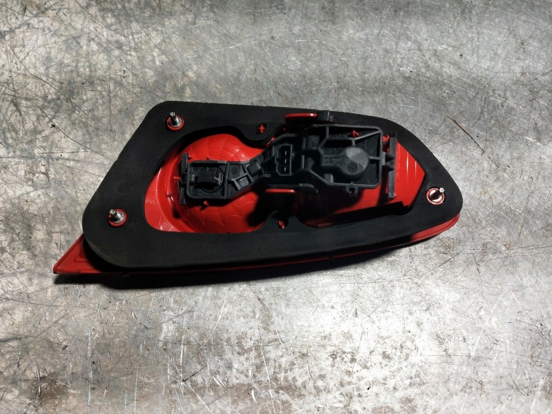 Recambio de piloto trasero derecho interior para seat leon (1p1) reference referencia OEM IAM 1P0945093F  