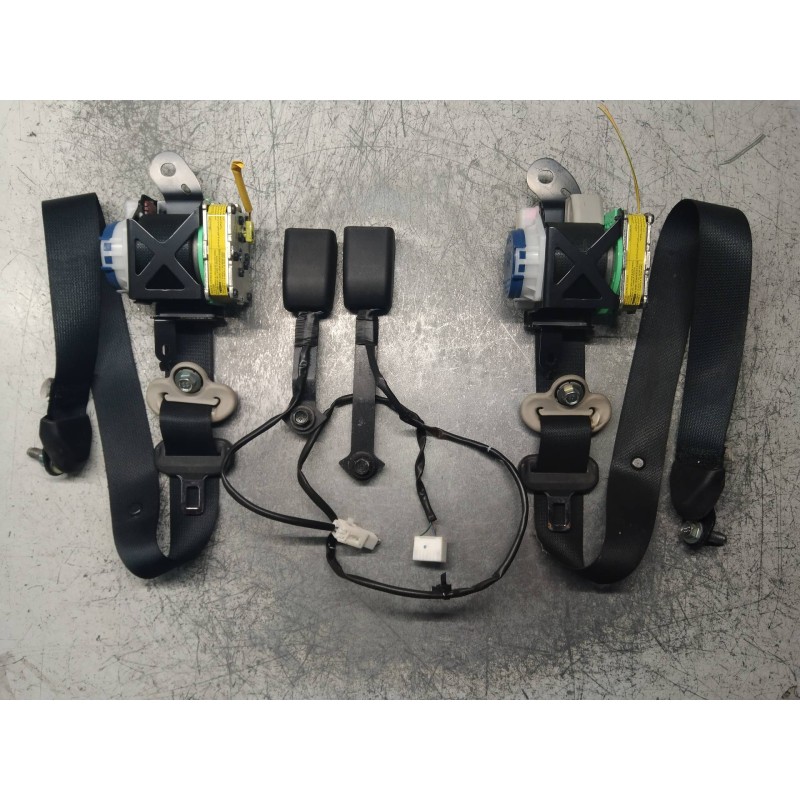Recambio de juego cinturones delantero para mazda 6 kombi (gh) 2.0 crtd 140cv active sw referencia OEM IAM   