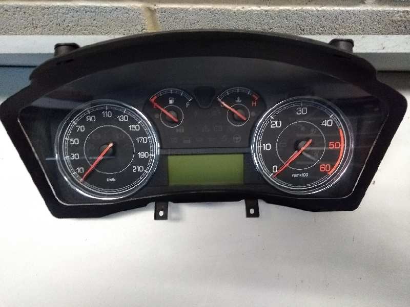Recambio de cuadro instrumentos para fiat croma (194) 1.9 8v jtd cat (939a1000 / 192a8000) referencia OEM IAM 51809898 4 90271 5