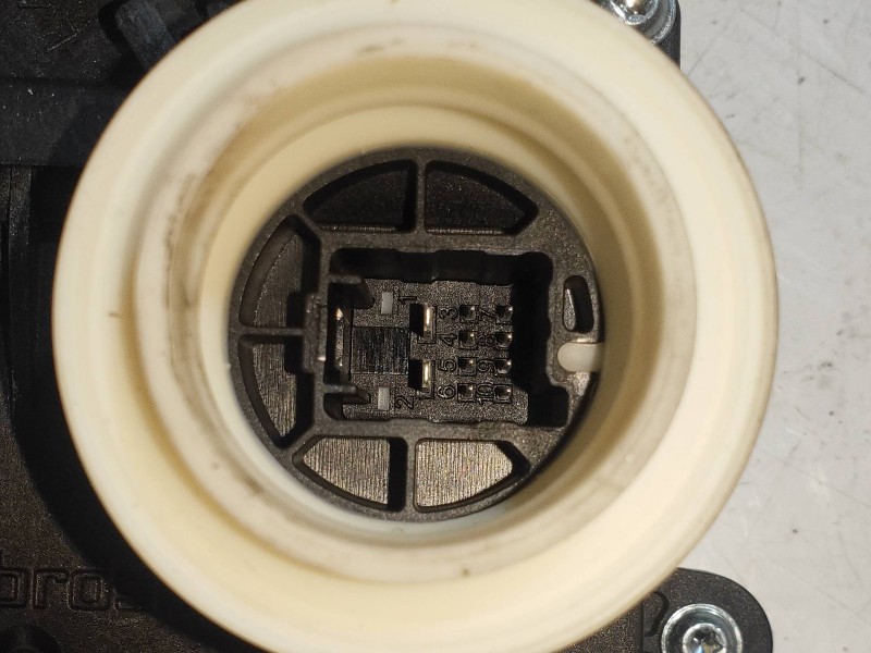 Recambio de elevalunas delantero izquierdo para toyota yaris hybrid active referencia OEM IAM 8570202020 961919101 AV2621004381