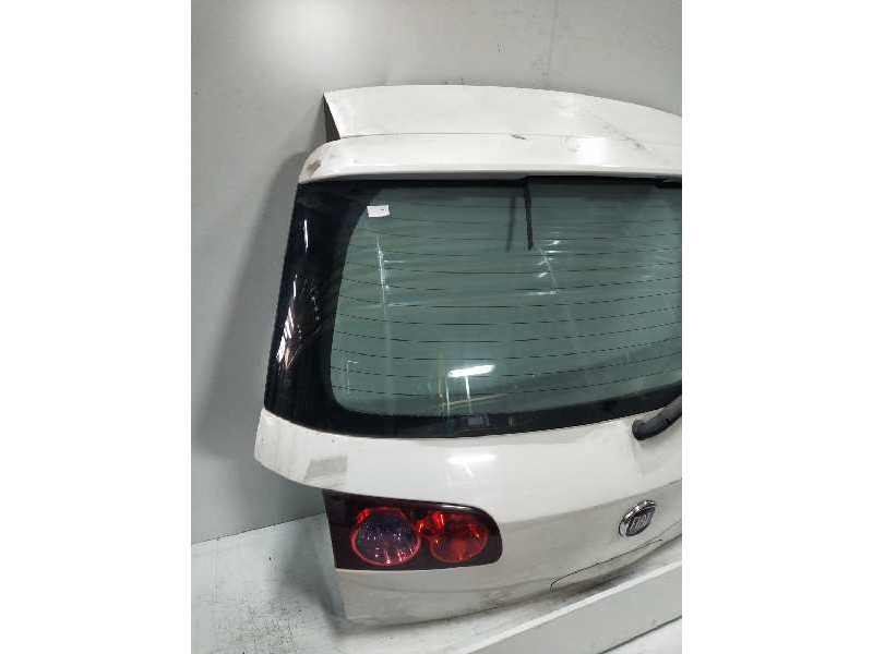 Recambio de porton trasero para fiat croma (194) 1.9 8v jtd cat (939a1000 / 192a8000) referencia OEM IAM   