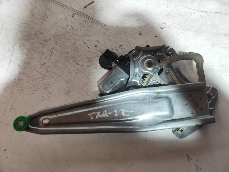 Recambio de elevalunas trasero izquierdo para toyota yaris hybrid active referencia OEM IAM 857100D100 973582101 AV2621002331