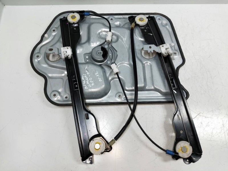Recambio de elevalunas delantero derecho para nissan qashqai (j10) referencia OEM IAM   5P Recambio de elevalunas delantero derecho para nissan qashqai (j10) referencia OEM IAM   5P