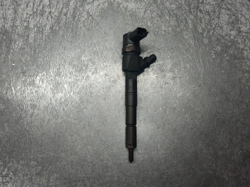 Recambio de inyector para opel insignia berlina cosmo referencia OEM IAM 0445110327  