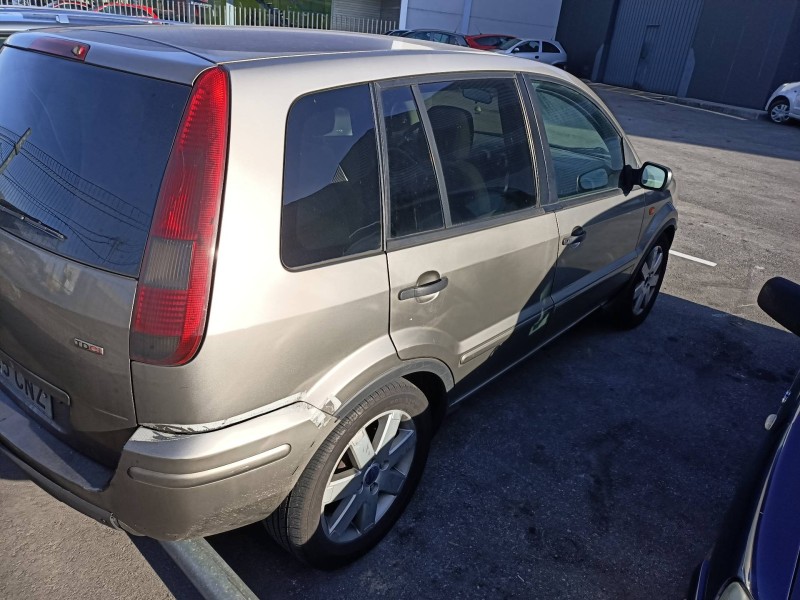 ford fusion (cbk) del año 2003 ford fusion (cbk) del año 2003