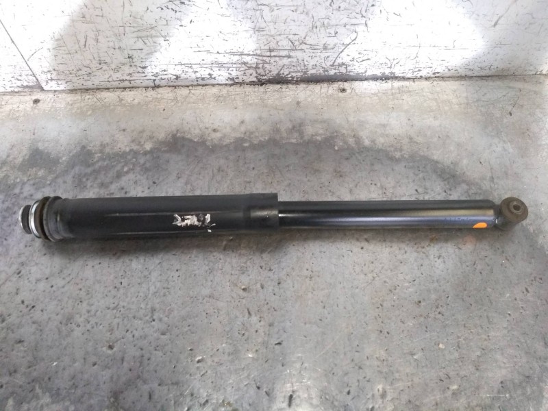 Recambio de amortiguador trasero derecho para toyota yaris hybrid active referencia OEM IAM 485300DF10 03031000850 